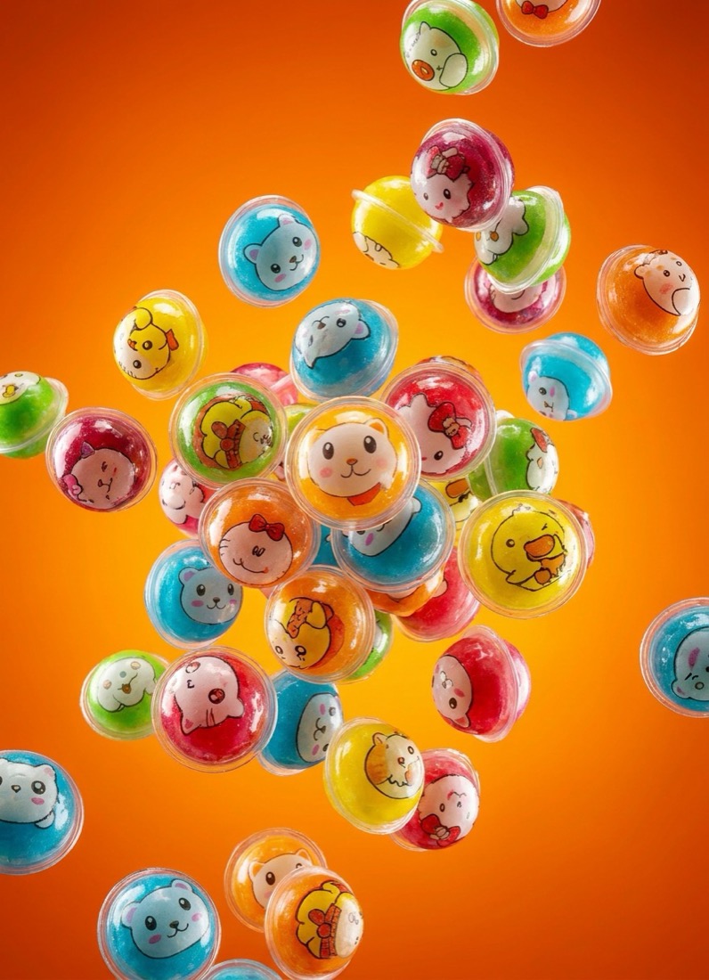 Bolitas 3D de gomita con caritas de personajes
